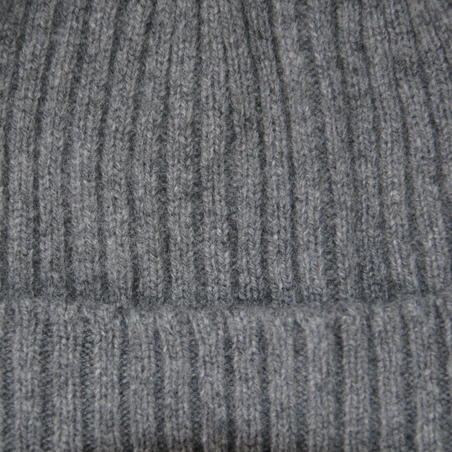 Recycled Cashmere Grey Ribbed Beanie