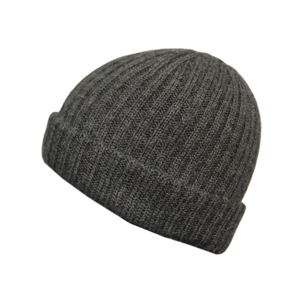grey knitted beanie